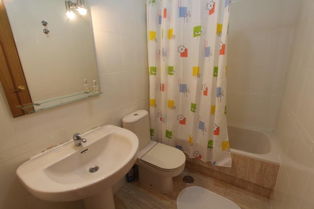 Campoamor 3243 Luaran gambar